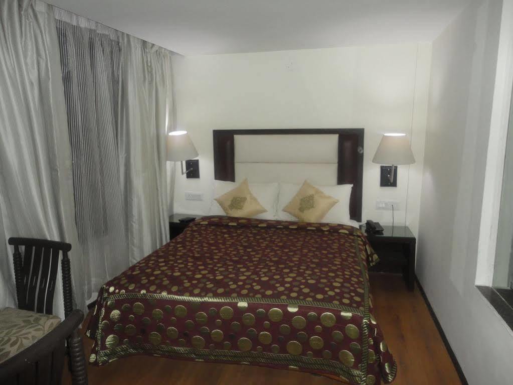 Swiss Wood Hotel มะนาลี ภายนอก รูปภาพ